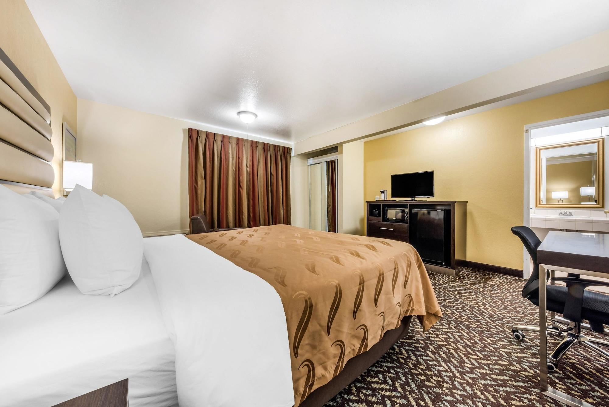 Quality Inn & Suites Capitola By The Sea Exterior photo