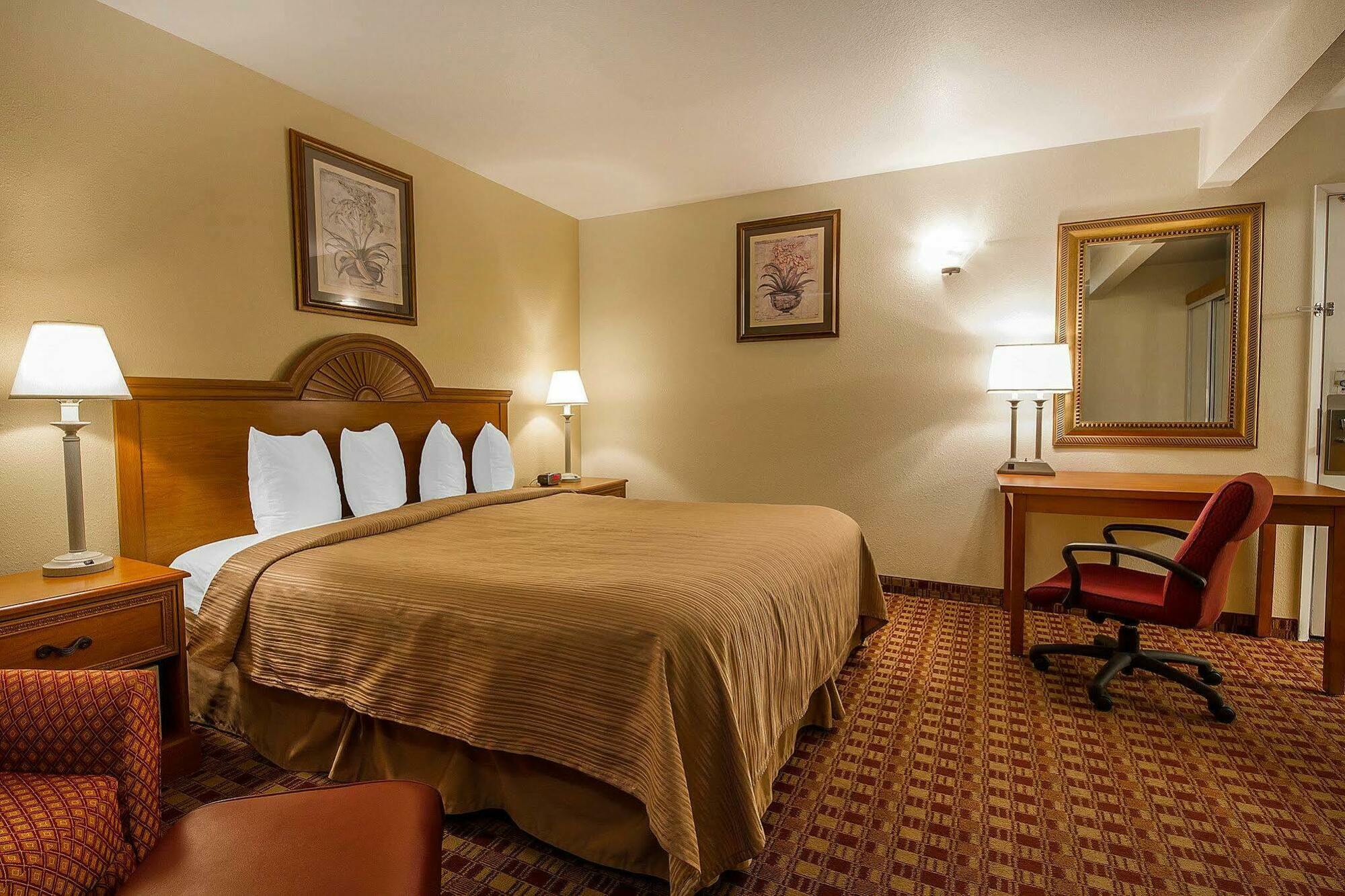 Quality Inn & Suites Capitola By The Sea Exterior photo