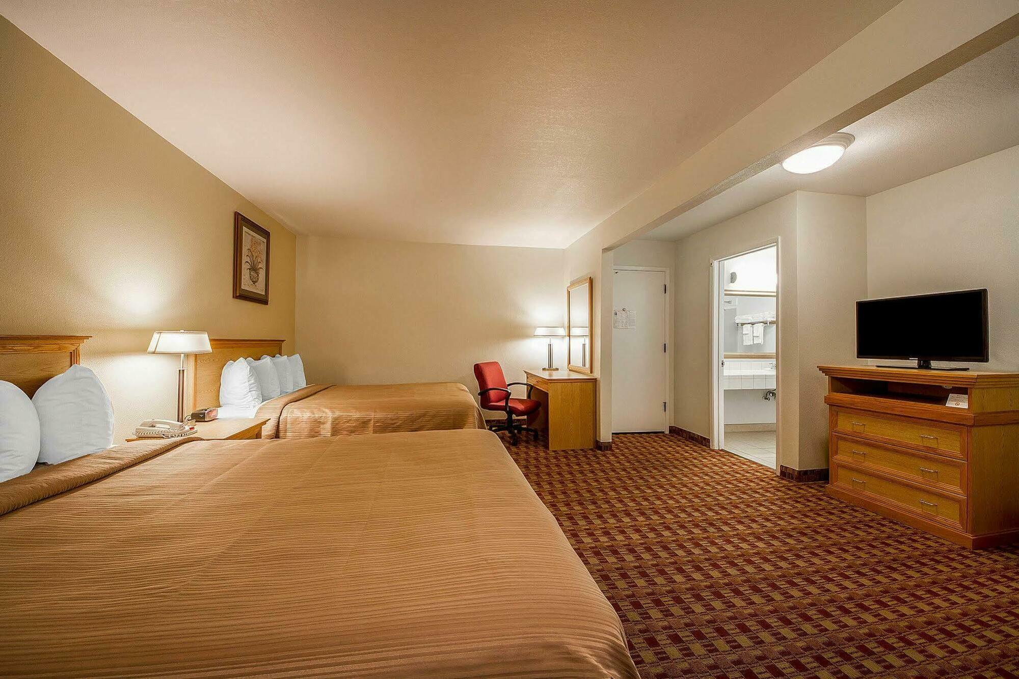 Quality Inn & Suites Capitola By The Sea Exterior photo