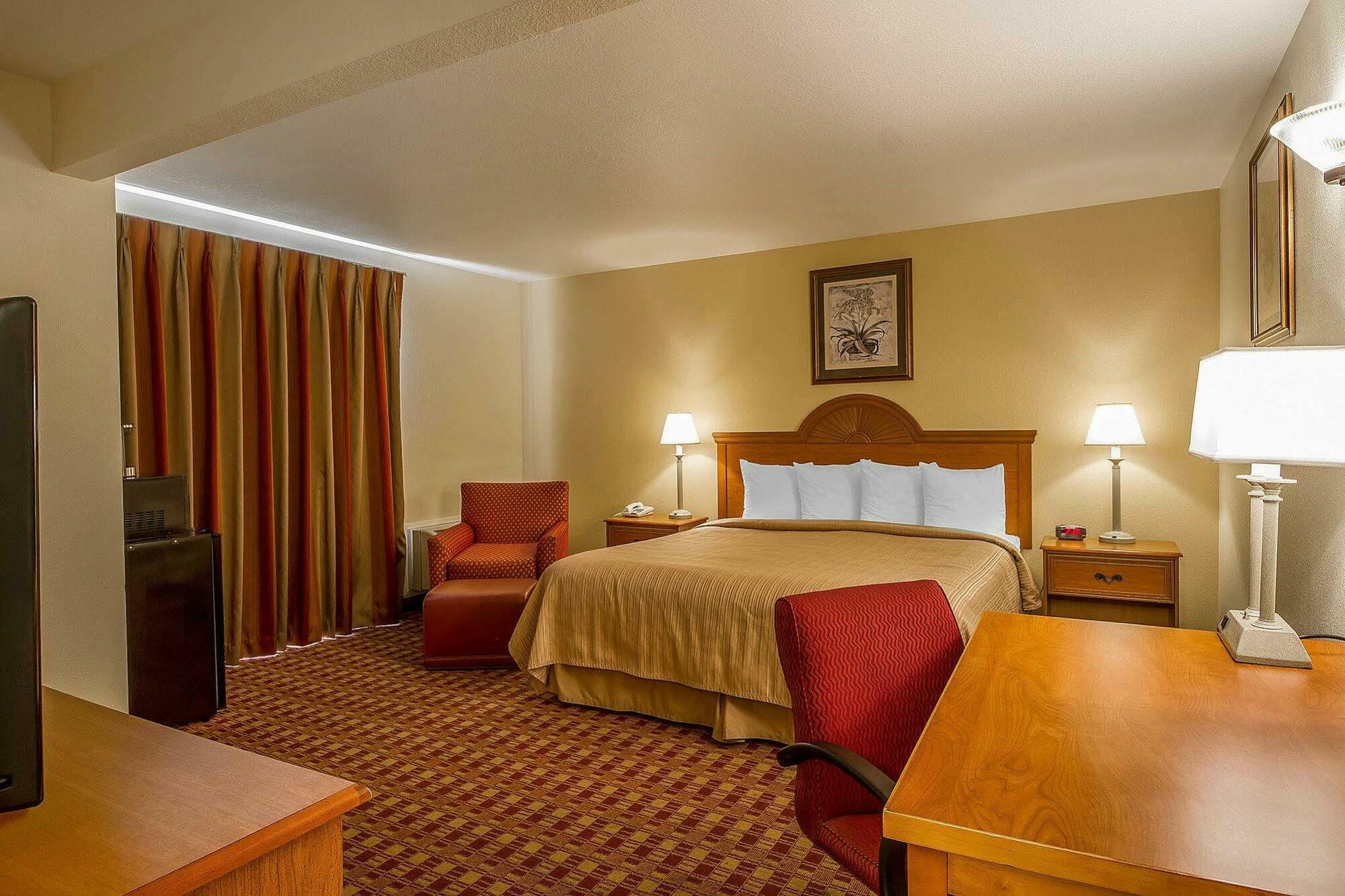 Quality Inn & Suites Capitola By The Sea Exterior photo